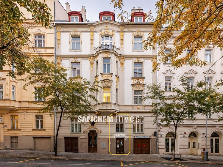 Комерційне приміщення на продаж, 92 м² (1 з 9)