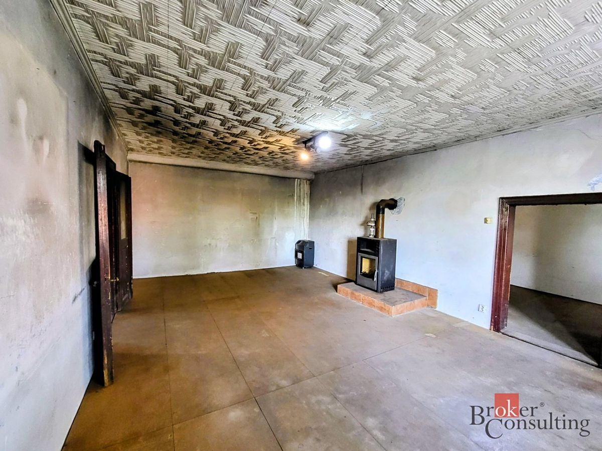 Prodej rodinného domu 220 m², pozemek 298 m² – fotografie 4