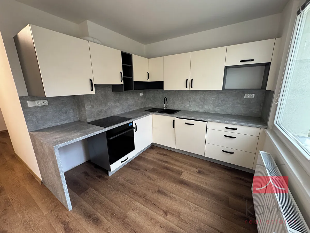 Pronájem bytu 4+1 87 m²