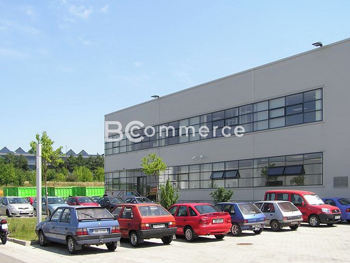 Pronájem skladového prostoru 1743 m² – fotografie 3