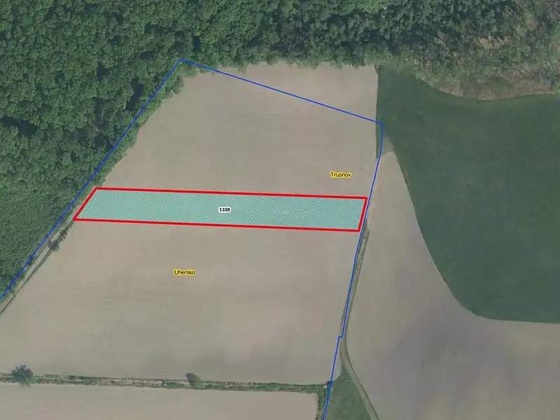 Prodej pole 5031 m², Uhersko – náhled fotky 1