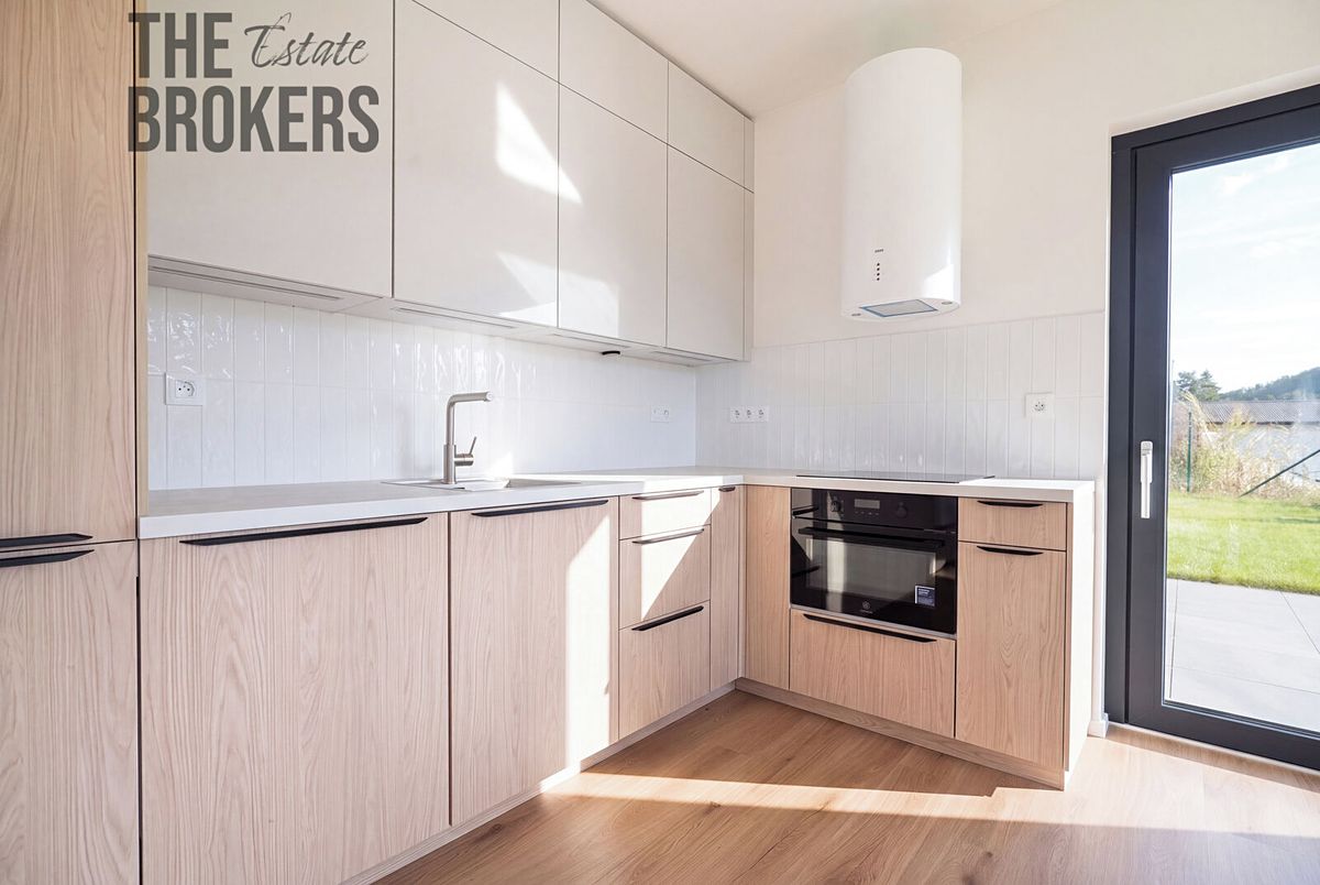 Prodej rodinného domu 173 m², pozemek 443 m² – fotografie 4
