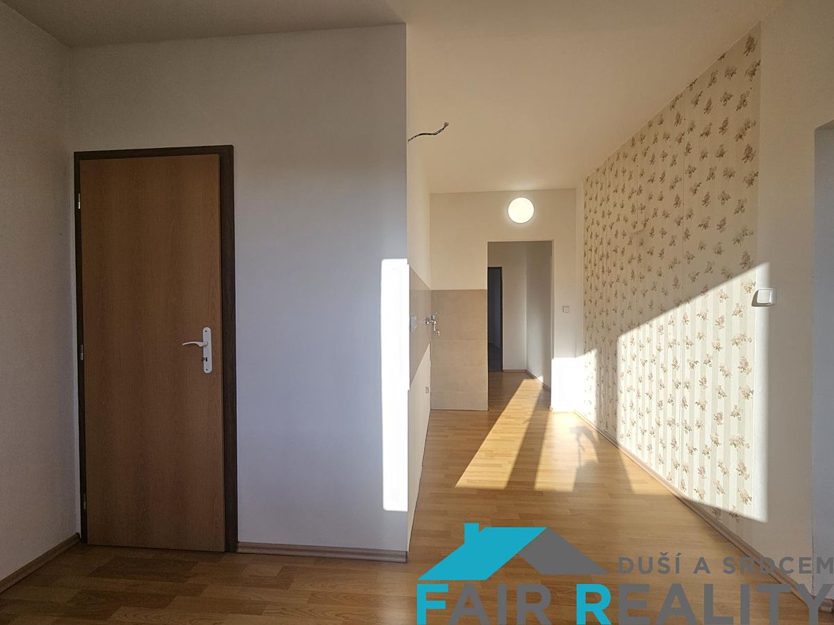 Pronájem bytu 2+1 61 m² – fotografie 2