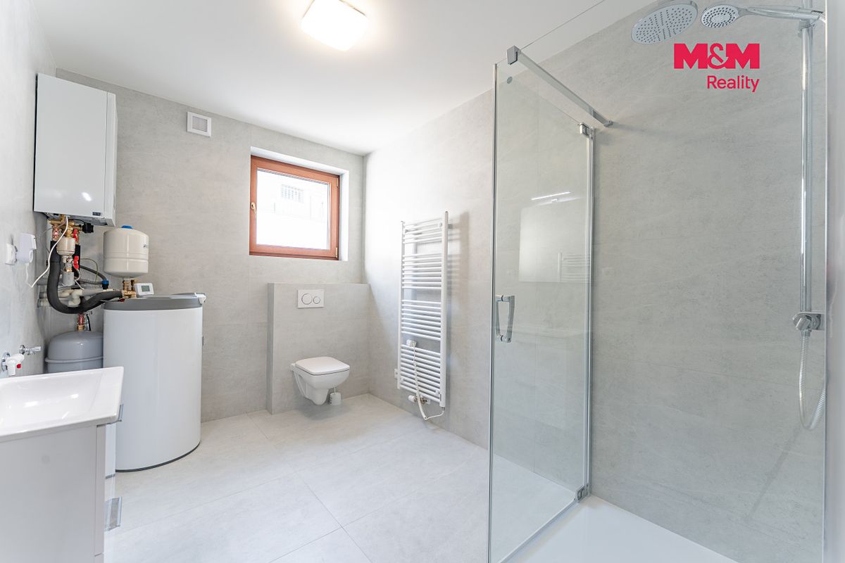 Prodej rodinného domu 310 m², pozemek 310 m² – fotografie 3
