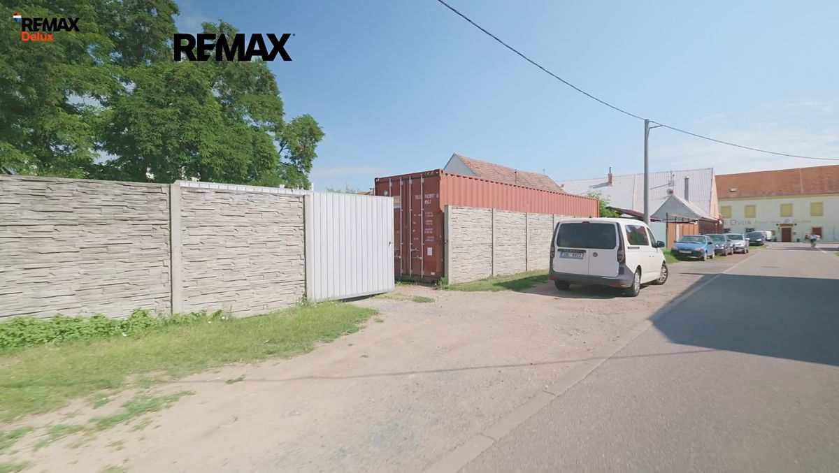 Prodej komerčního pozemku 673 m² – fotografie 5