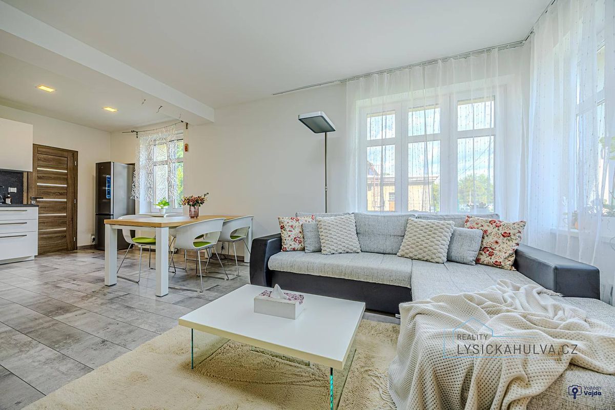 Prodej rodinného domu 170 m², pozemek 448 m² – fotografie 3