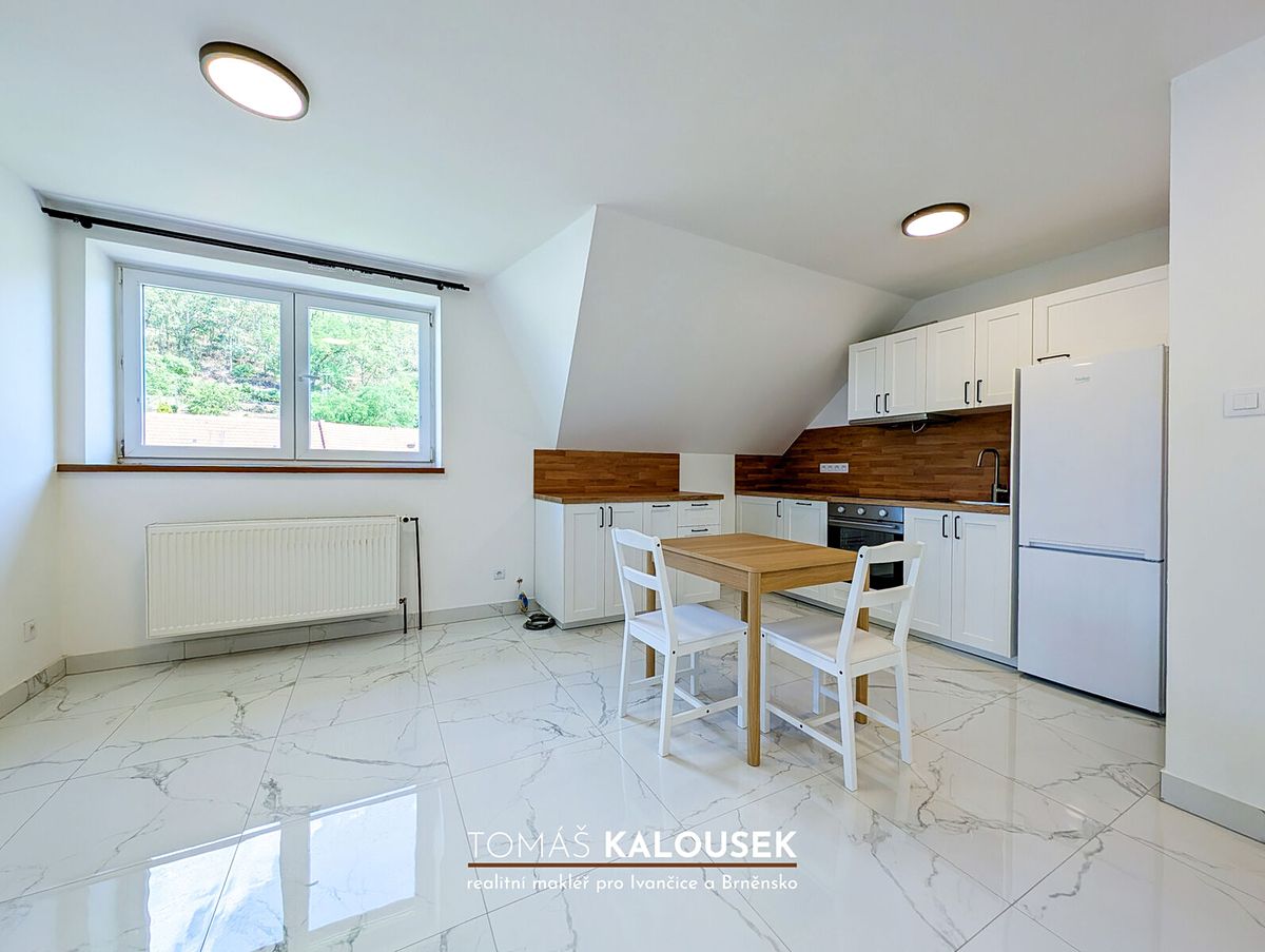 Pronájem bytu 3+kk 50 m² – fotografie 3