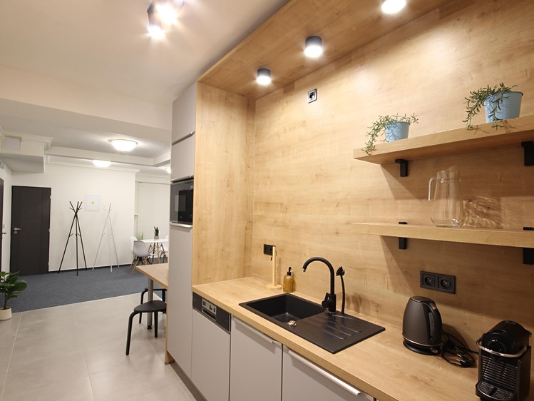 Комерційне приміщення на продаж, 101 м² (4 з 22)