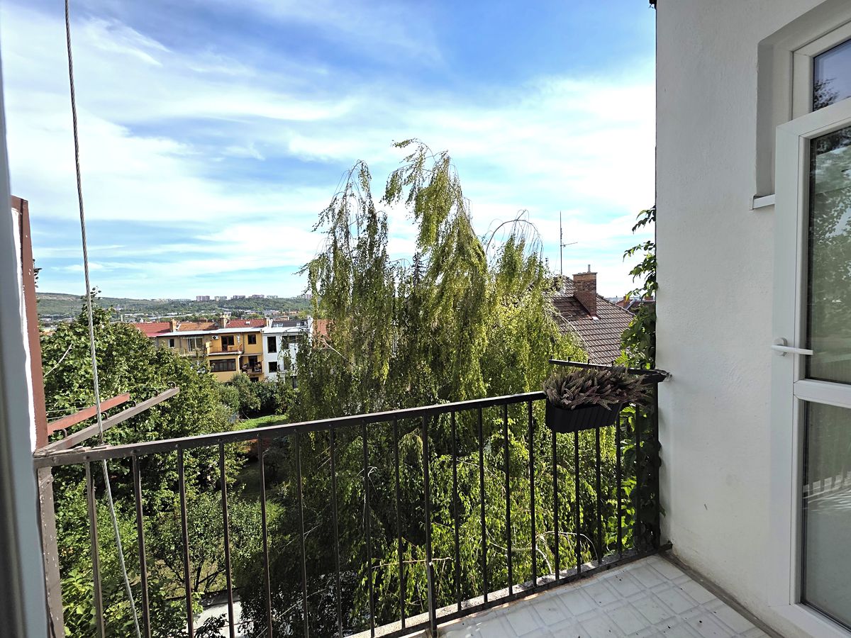 Pronájem bytu 1+1 44 m²