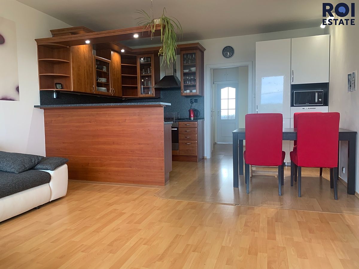 Pronájem bytu 4+kk 75 m² – fotografie 4