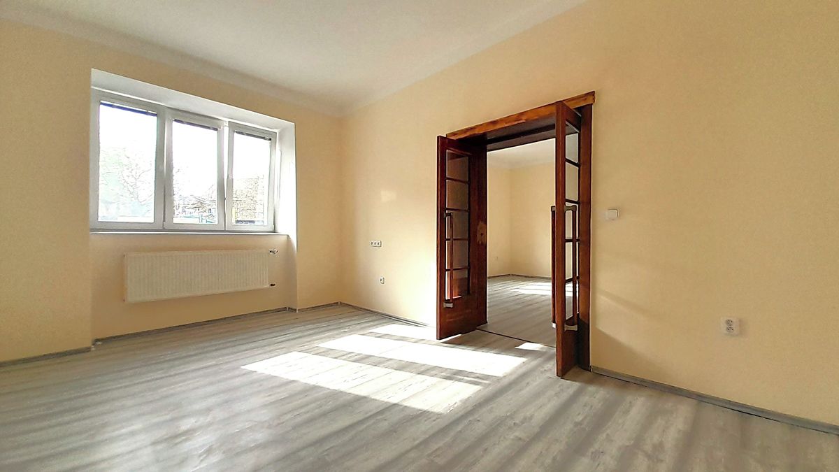 Pronájem bytu 2+1 58 m² – fotografie 3