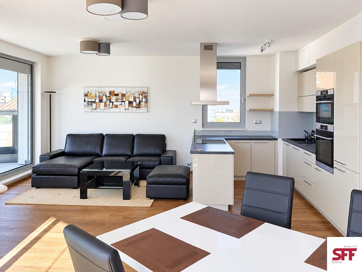 Pronájem bytu 3+kk 87 m²