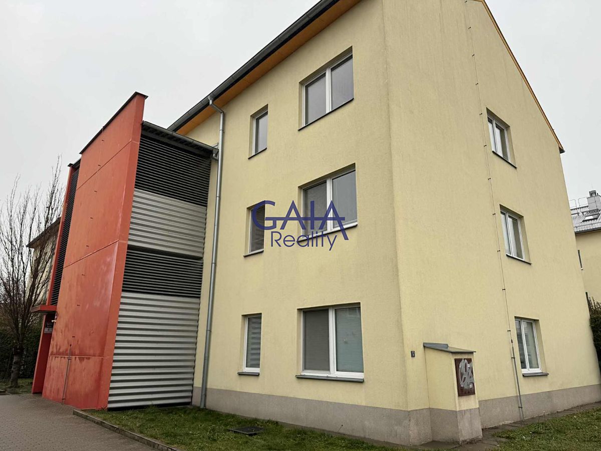 Pronájem bytu 3+kk 70 m²