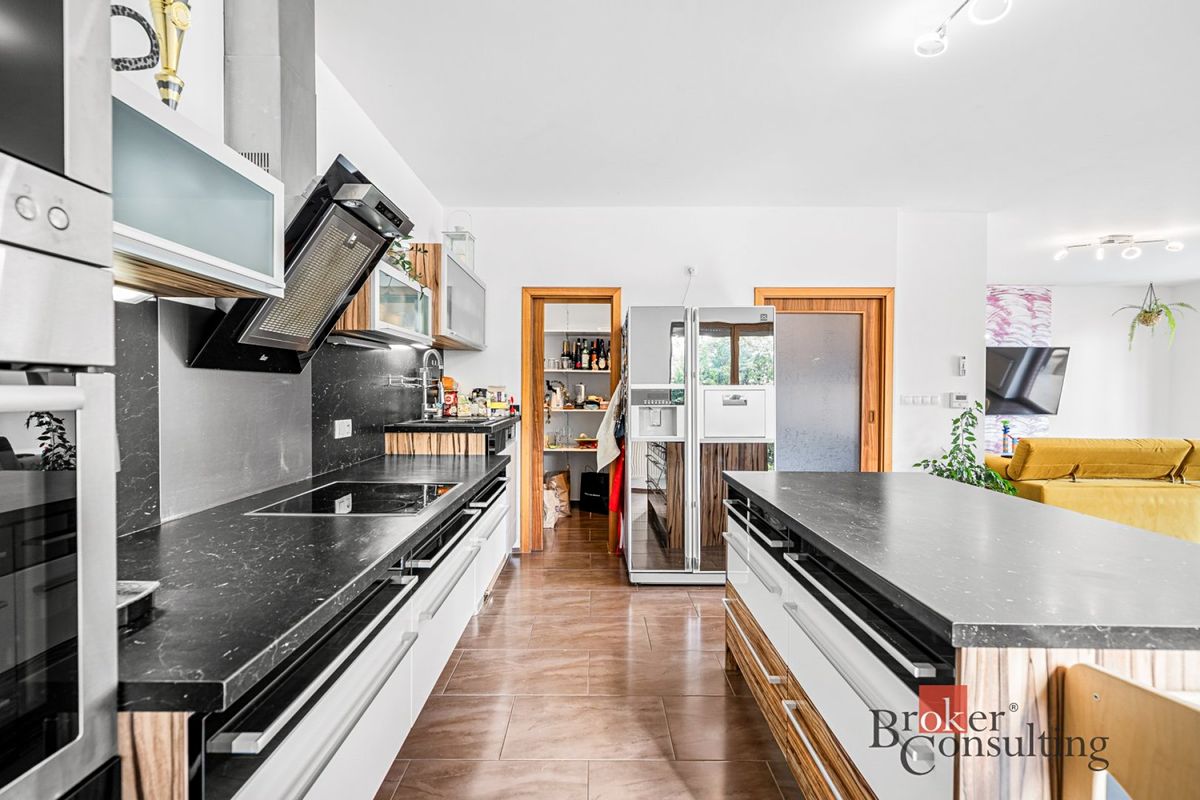 Prodej rodinného domu 150 m², pozemek 1453 m² – fotografie 5