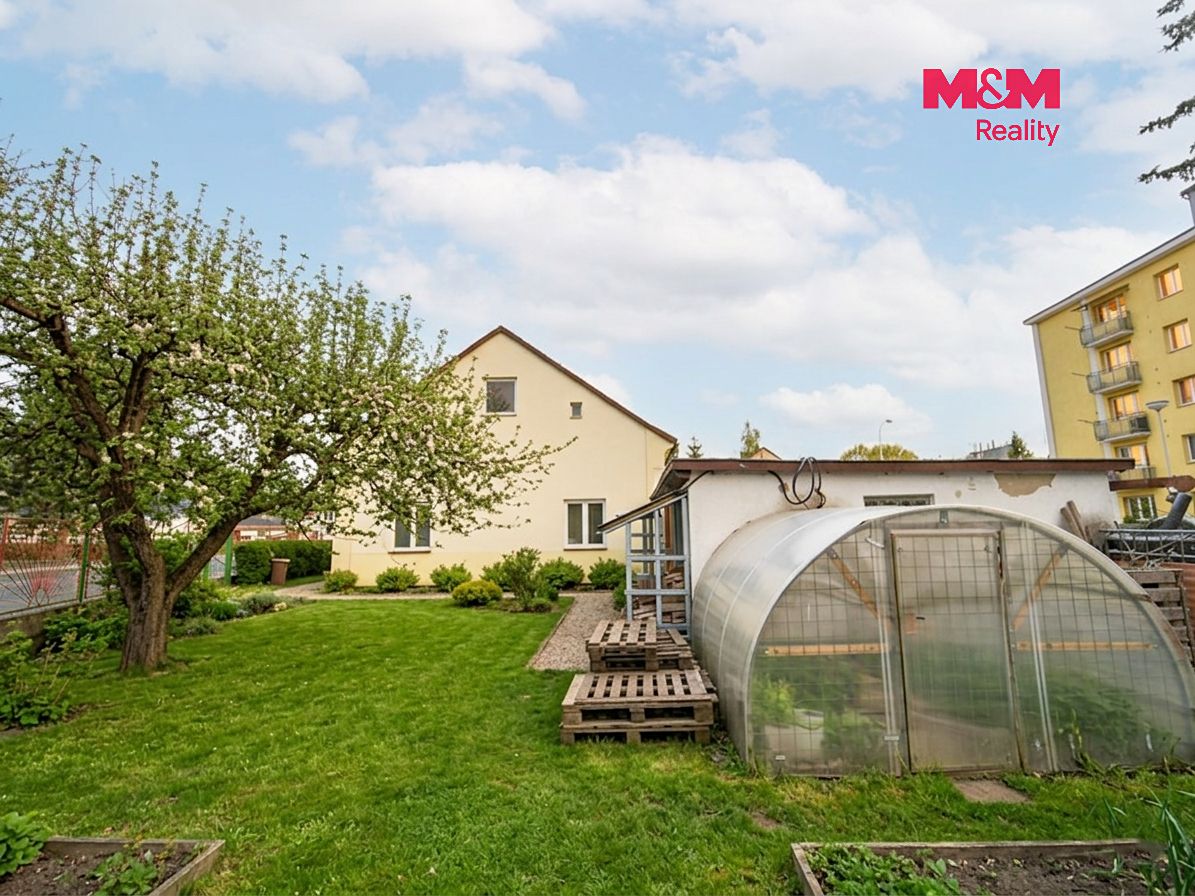 Prodej rodinného domu 120 m², pozemek 380 m² – fotografie 2