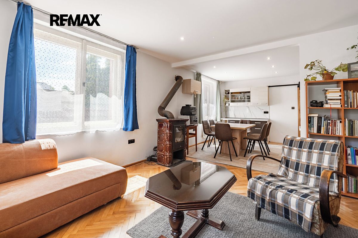 Prodej rodinného domu 196 m², pozemek 356 m² – fotografie 4