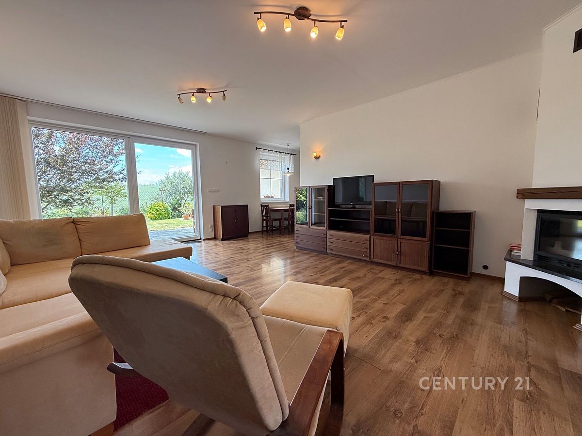 Pronájem rodinného domu 110 m², pozemek 594 m² – fotografie 4