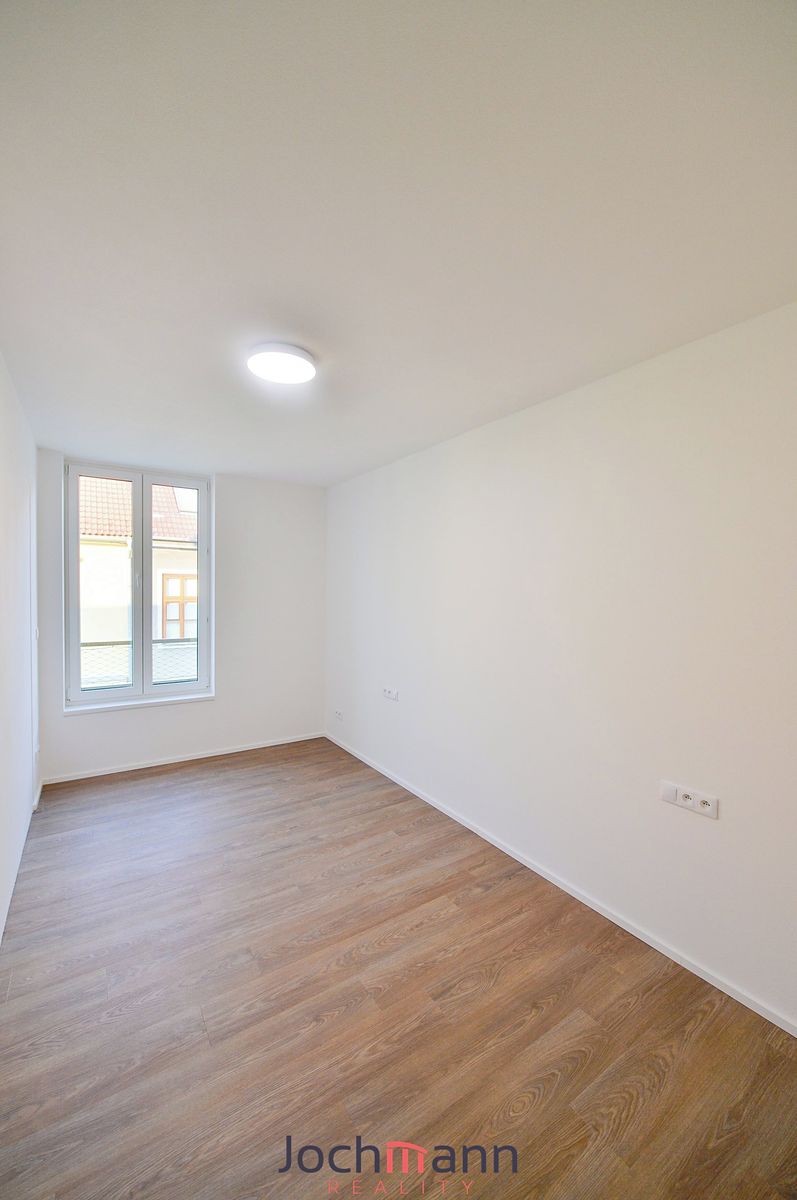Pronájem bytu 2+kk 49 m² – fotografie 3