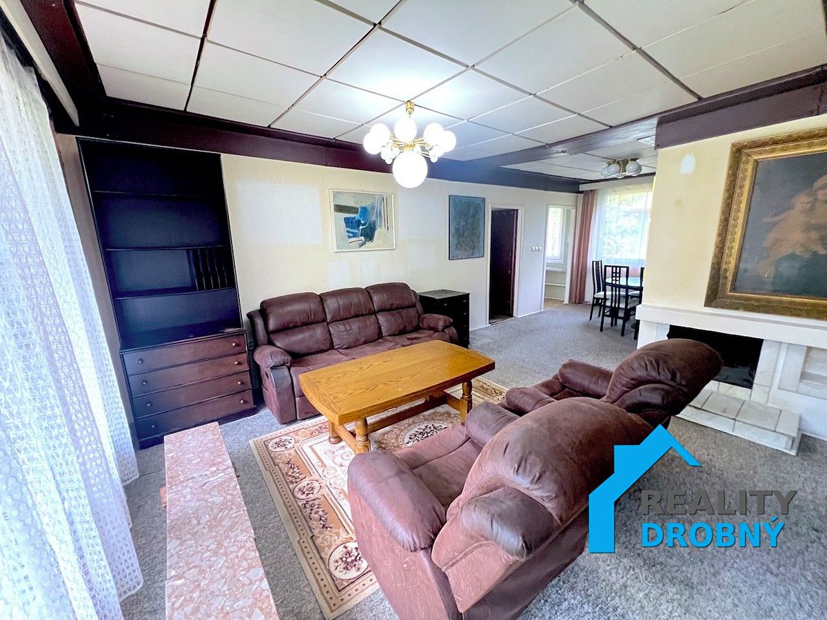 Prodej rodinného domu 105 m², pozemek 824 m² – fotografie 3