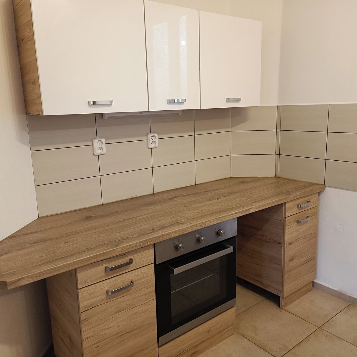 Pronájem bytu 3+kk 78 m² – fotografie 2
