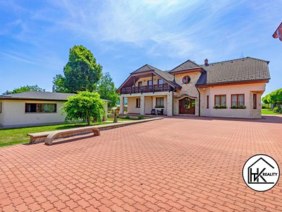 Prodej  rodinného domu 300 m², pozemek 3 840 m²