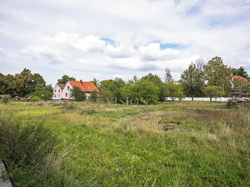 Prodej stavebního pozemku 1026 m², Ouběnice – náhled fotky 1
