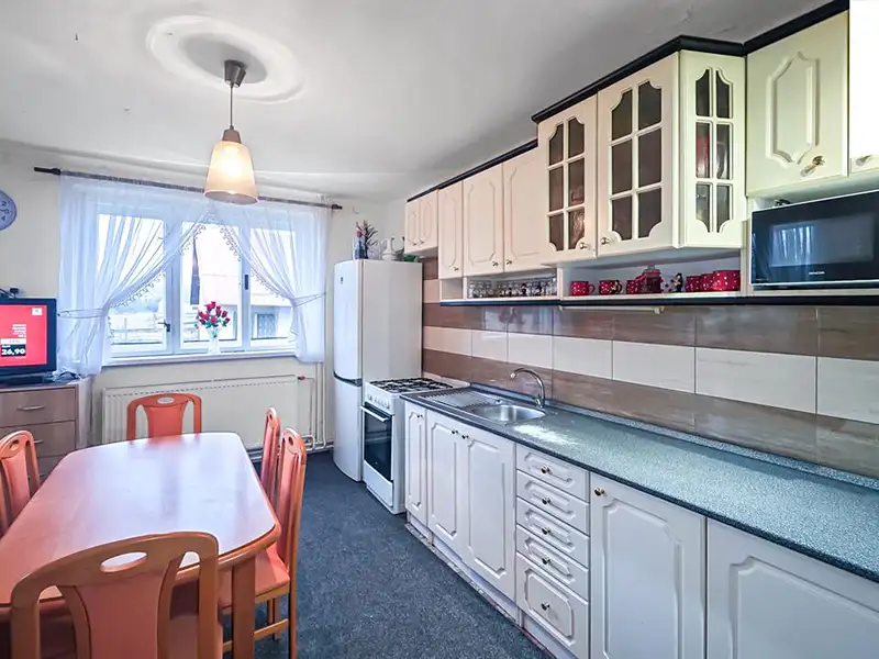 Prodej rodinného domu 120 m², pozemek 805 m², Svojšice – náhled fotky 2