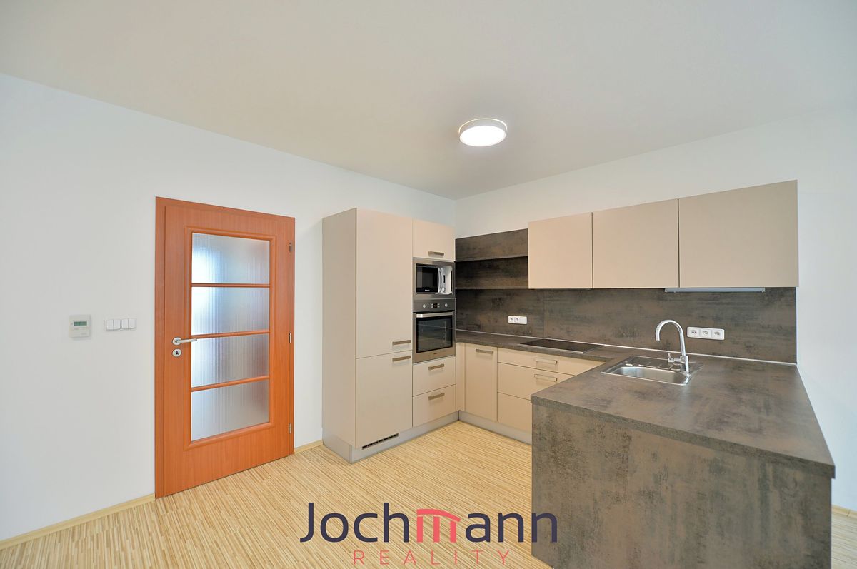 Pronájem bytu 2+kk 64 m²