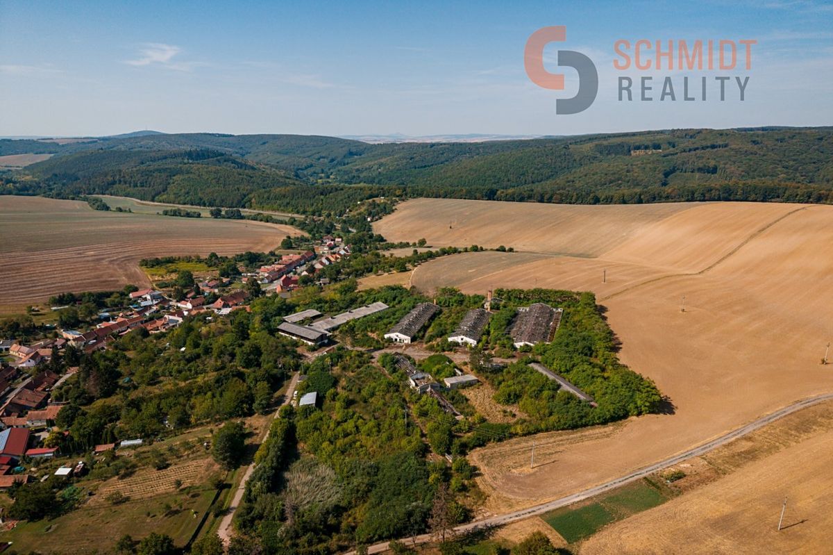 Prodej stavebního pozemku 34990 m² – fotografie 3