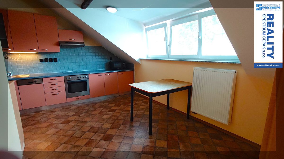 Pronájem bytu 2+kk 42 m² – fotografie 3