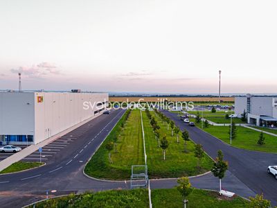 Pronájem skladového prostoru 4246 m²