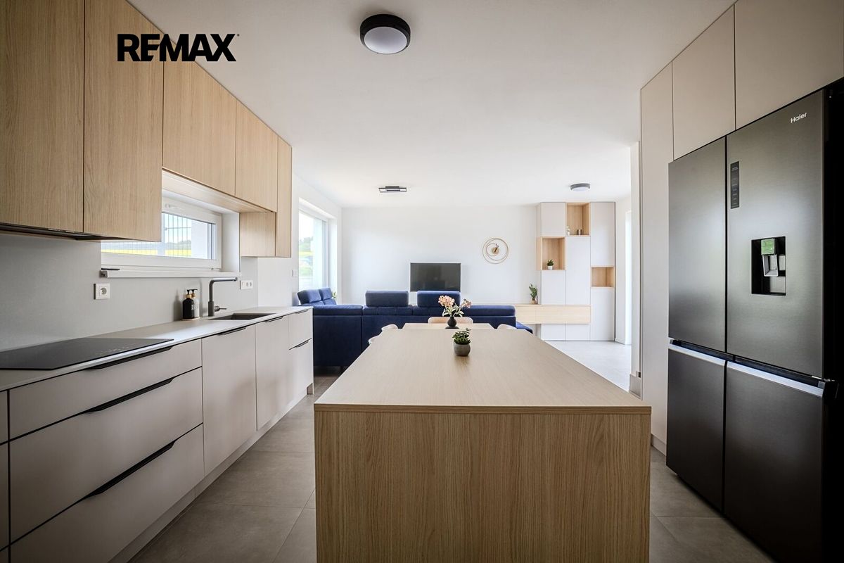 Prodej rodinného domu 117 m², pozemek 578 m² – fotografie 2