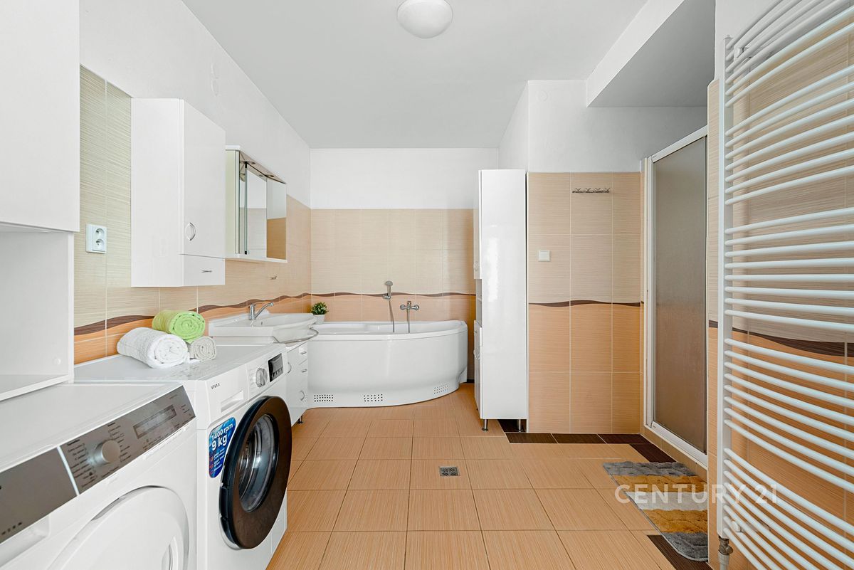 Prodej rodinného domu 220 m², pozemek 500 m² – fotografie 3