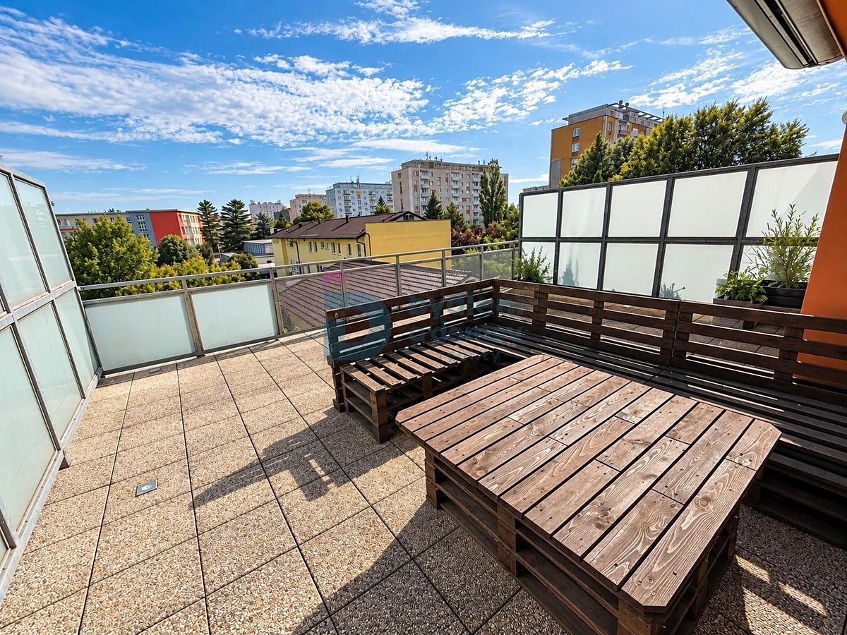Pronájem bytu 2+kk 46 m² – fotografie 4