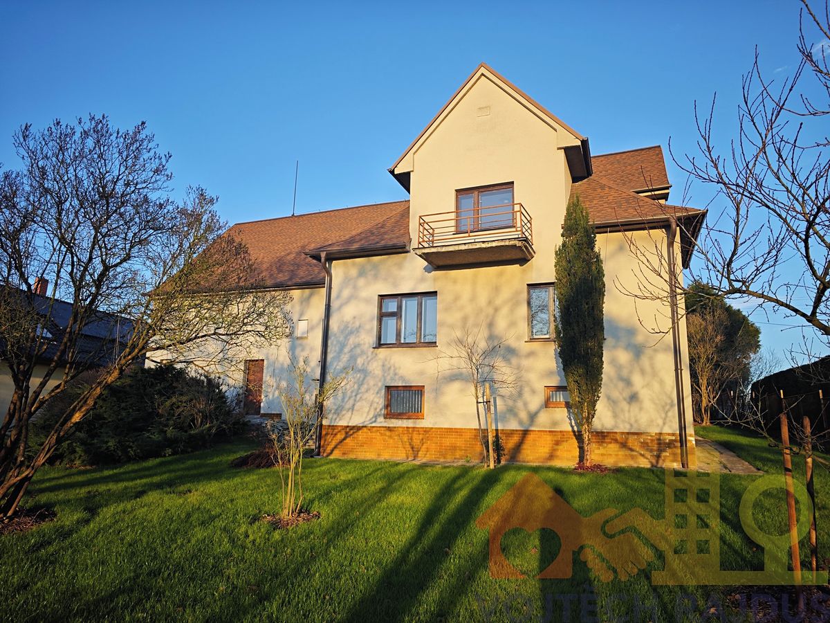 Prodej rodinného domu 200 m², pozemek 1772 m²