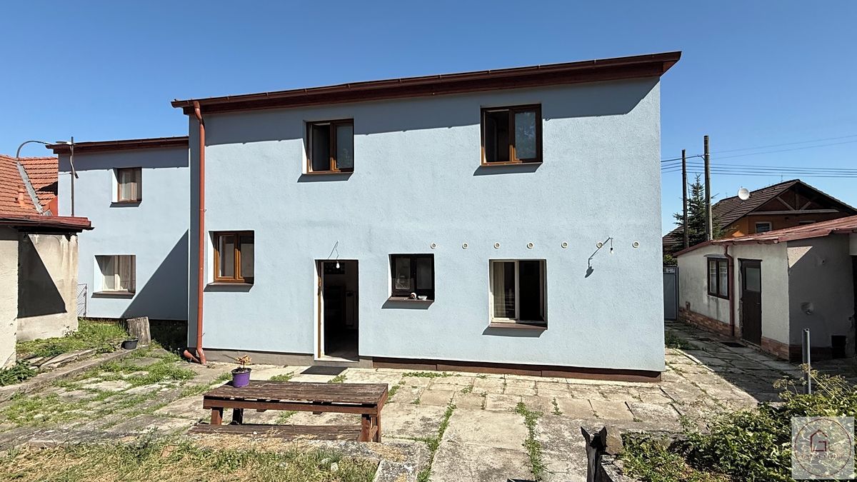 Prodej rodinného domu 175 m², pozemek 1969 m²