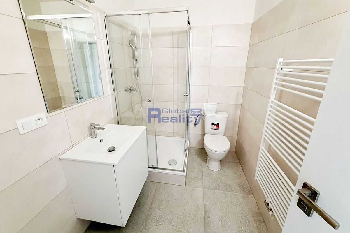 Pronájem bytu 2+kk 39 m² – fotografie 3