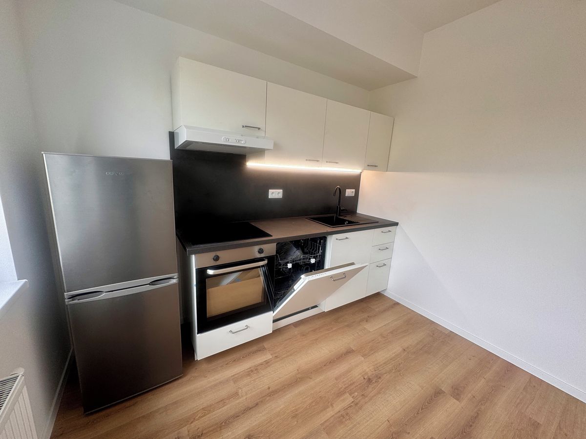 Pronájem bytu 1+kk 27 m² – fotografie 2