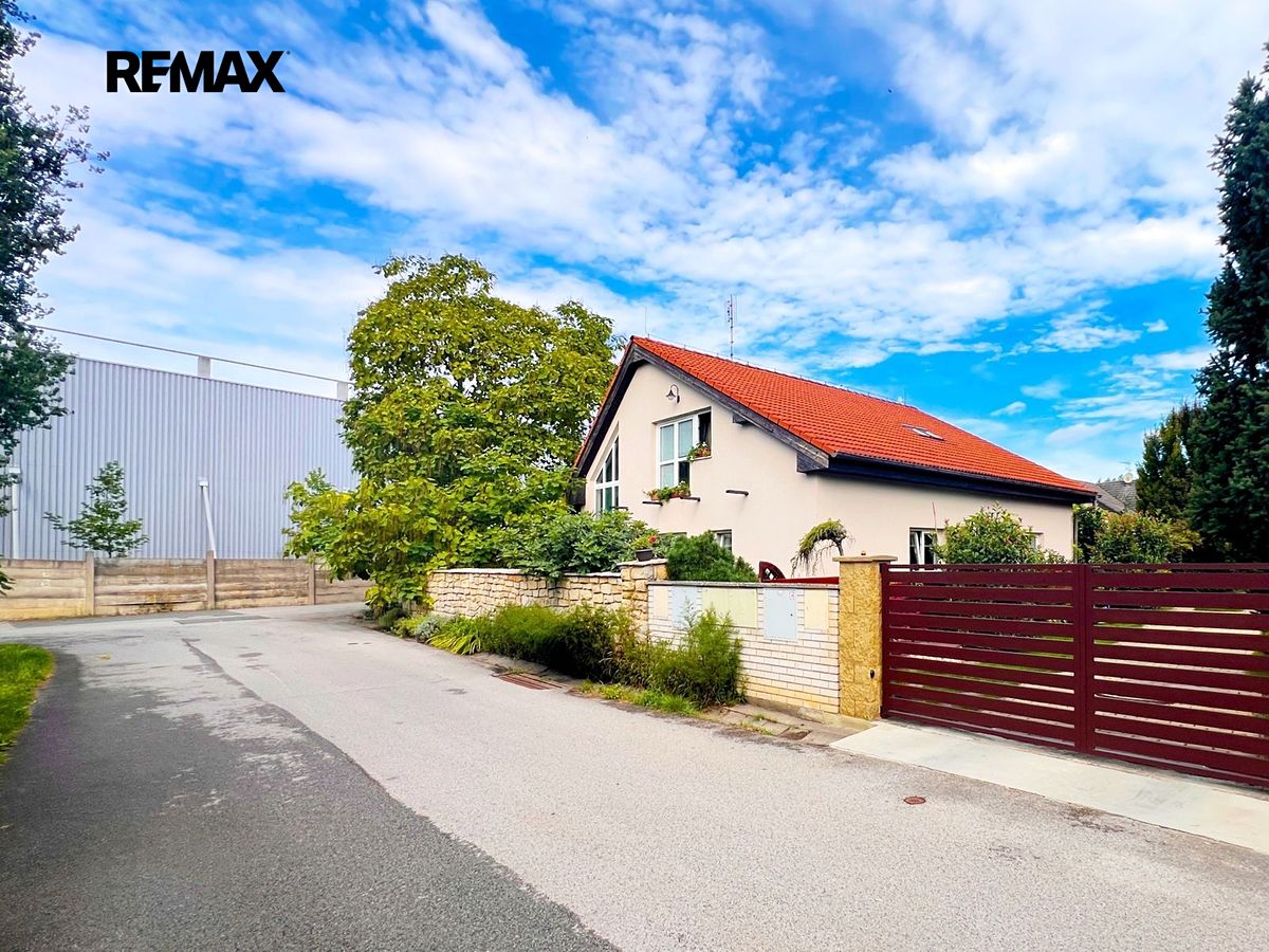 Prodej rodinného domu 200 m², pozemek 545 m² – fotografie 5