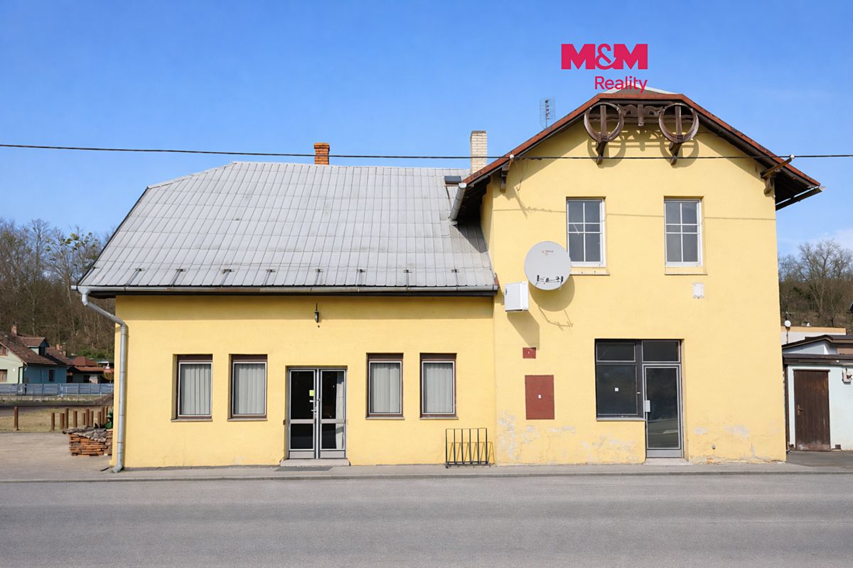 Prodej rodinného domu 350 m², pozemek 1403 m²