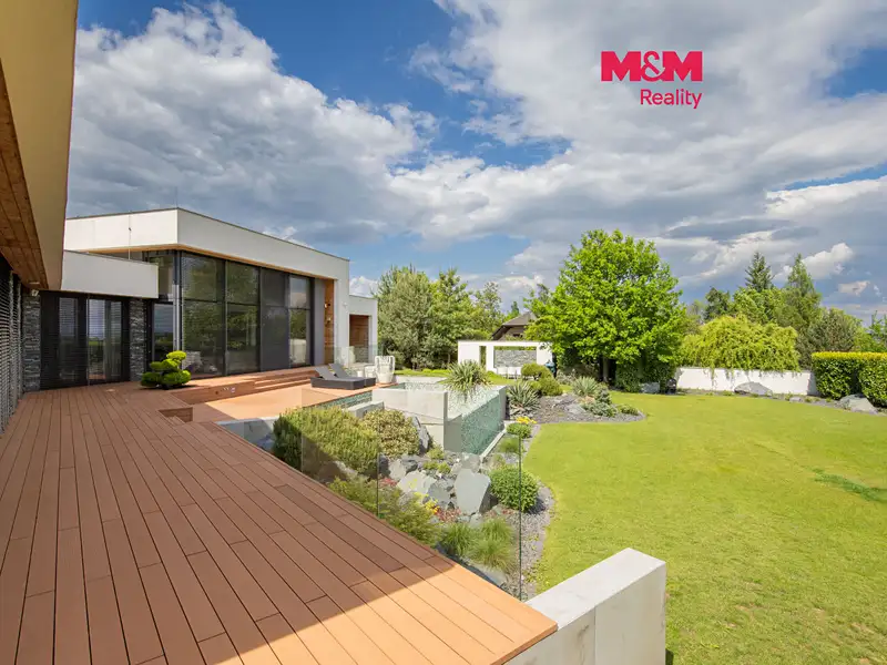 Prodej rodinného domu 276 m², pozemek 3217 m², Mostkovice – náhled fotky 1