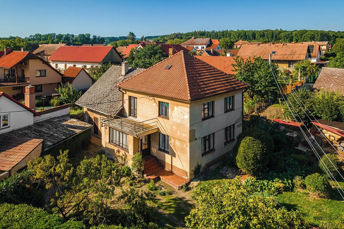 Prodej rodinného domu 175 m², pozemek 637 m² – fotografie 3