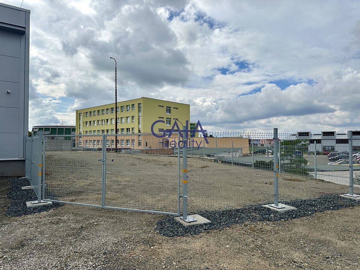Pronájem komerčního pozemku 600 m² – fotografie 3
