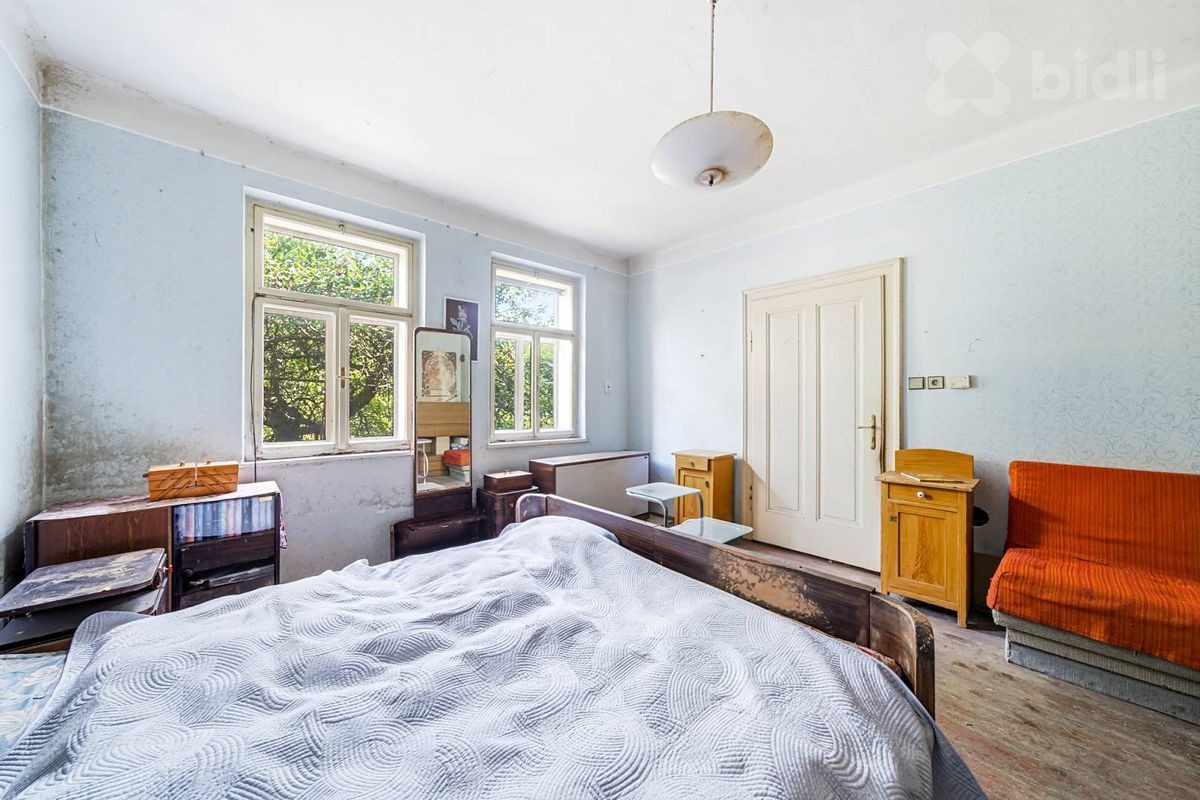 Prodej rodinného domu 163 m², pozemek 1156 m² – fotografie 2