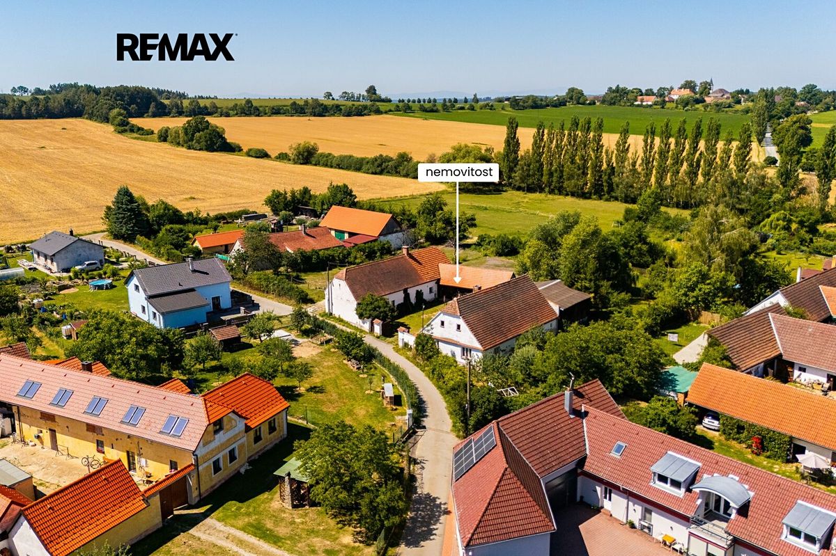 Prodej rodinného domu 90 m², pozemek 757 m² – fotografie 2