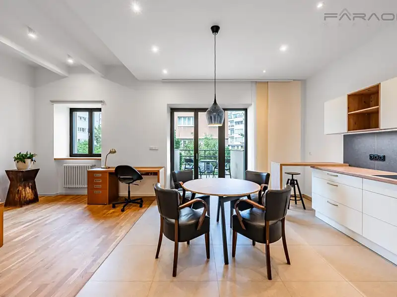 Pronájem bytu 2+kk 72 m², Praha – náhled fotky 1