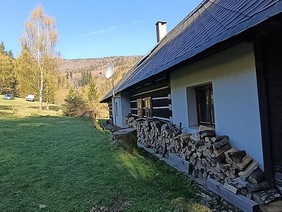 Prodej chaty 300 m², pozemek 27976 m² – fotografie 3