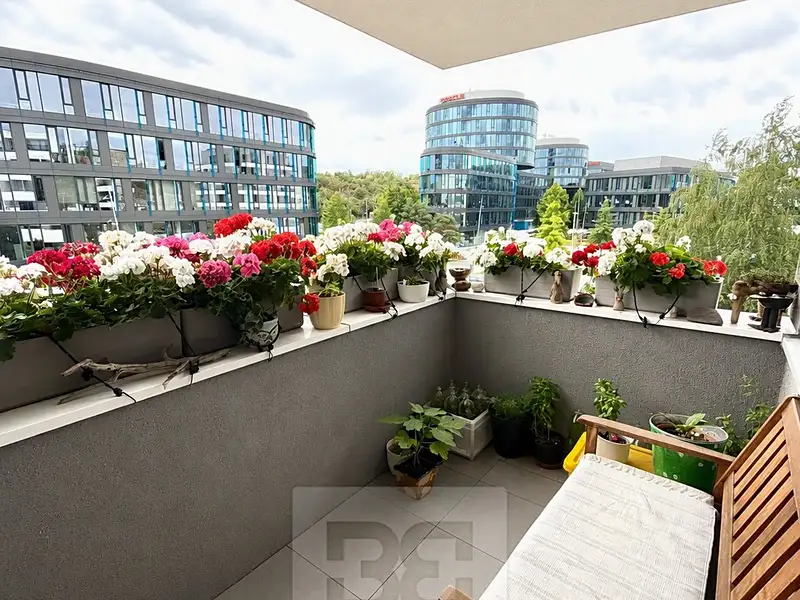 Prodej bytu 2+kk 72 m², Praha – náhled fotky 3