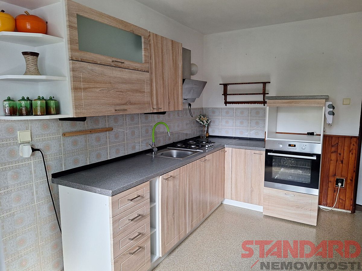Pronájem rodinného domu 90 m², pozemek 230 m² – fotografie 2