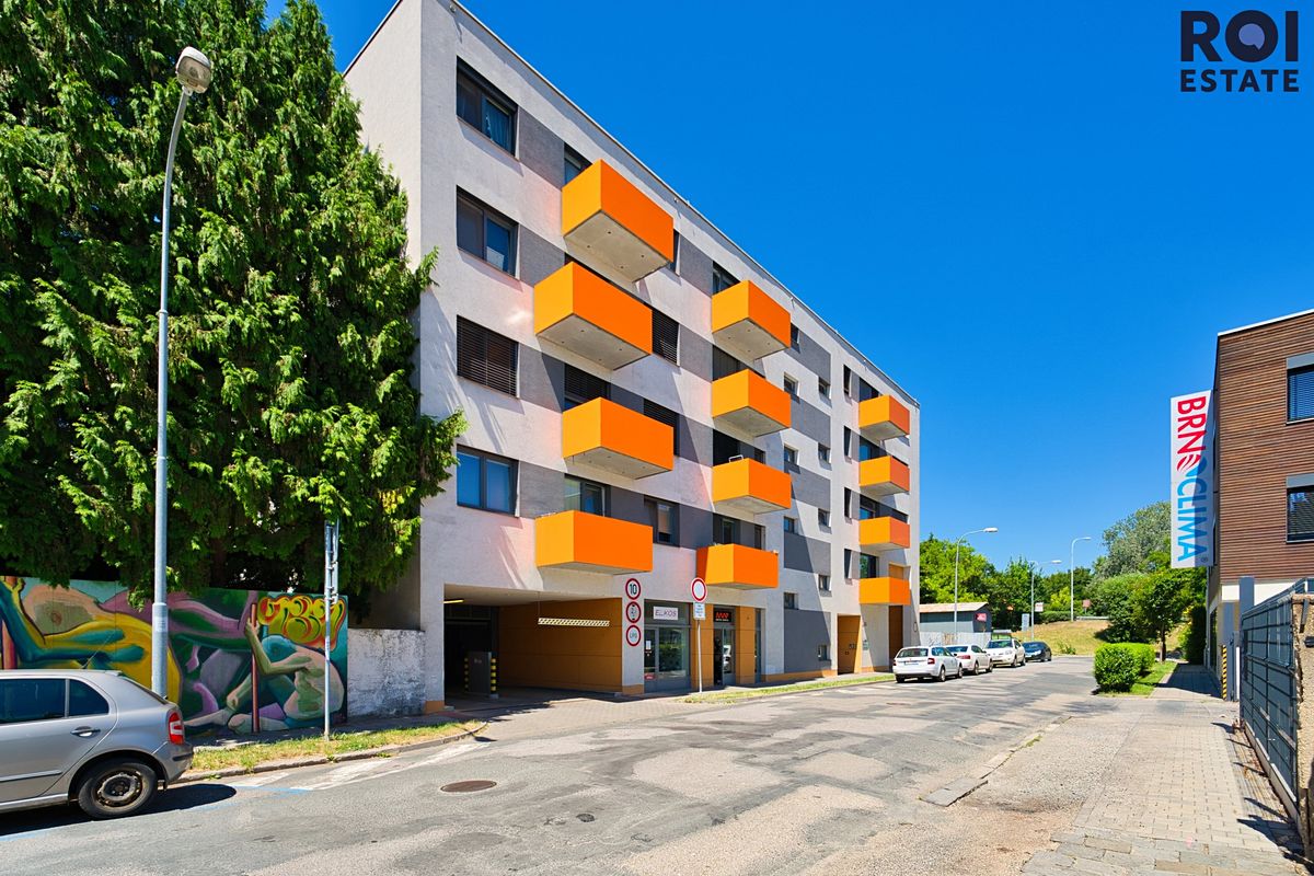 Pronájem bytu 2+kk 62 m² – fotografie 2